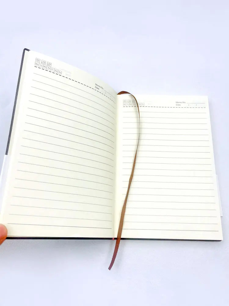 Minimalist Leather Notebook – A5 / A6 Journal with 160–240 Pages